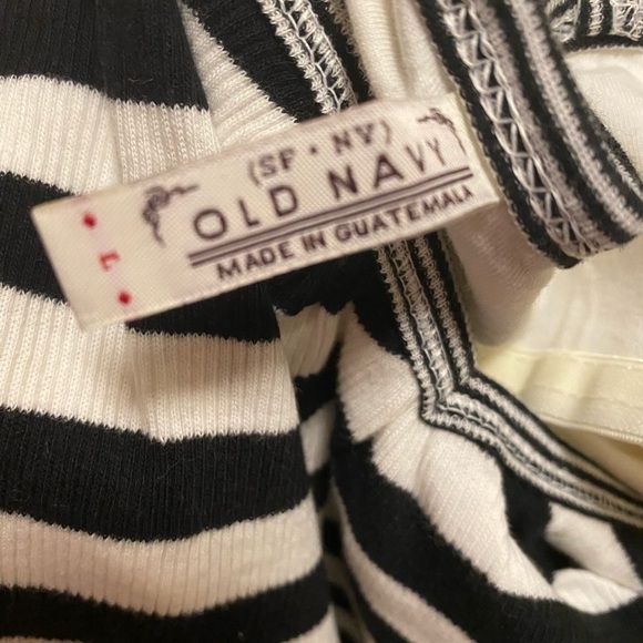 Old Navy Black & White Striped Ribbed Tank With Built-In Bra Size L - Picture 5 of 7